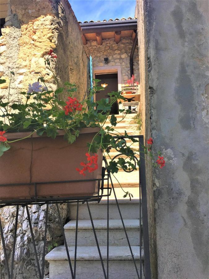 Il Girasole Lägenhet Caprino Veronese Exteriör bild