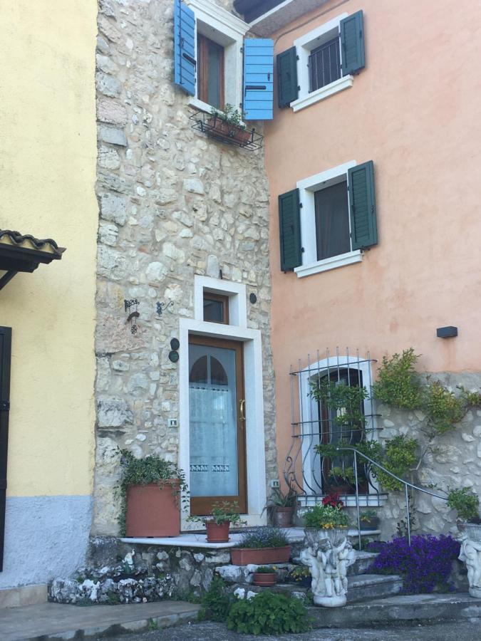Il Girasole Lägenhet Caprino Veronese Exteriör bild